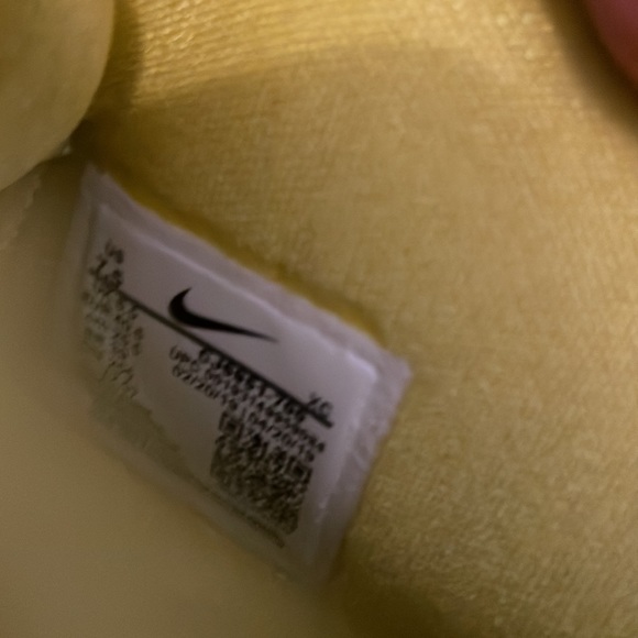 Nike Kyrie SpongeBob sneakers size 7.5 mens - Picture 5 of 9